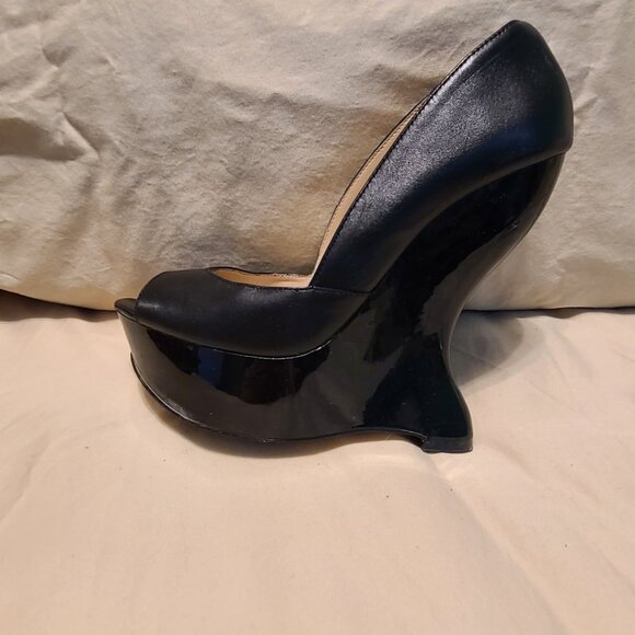 Unique and Sexy Platforms - Truth or Dare by Madonna - Picture 2 of 4